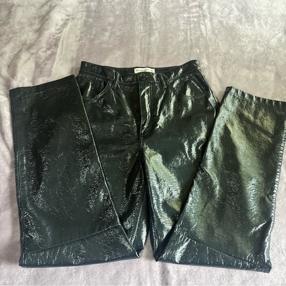 Abercrombie & Fitch The90s Straight Ultra High Rise Vegan Leather Pants Black 28 - Picture 4 of 6